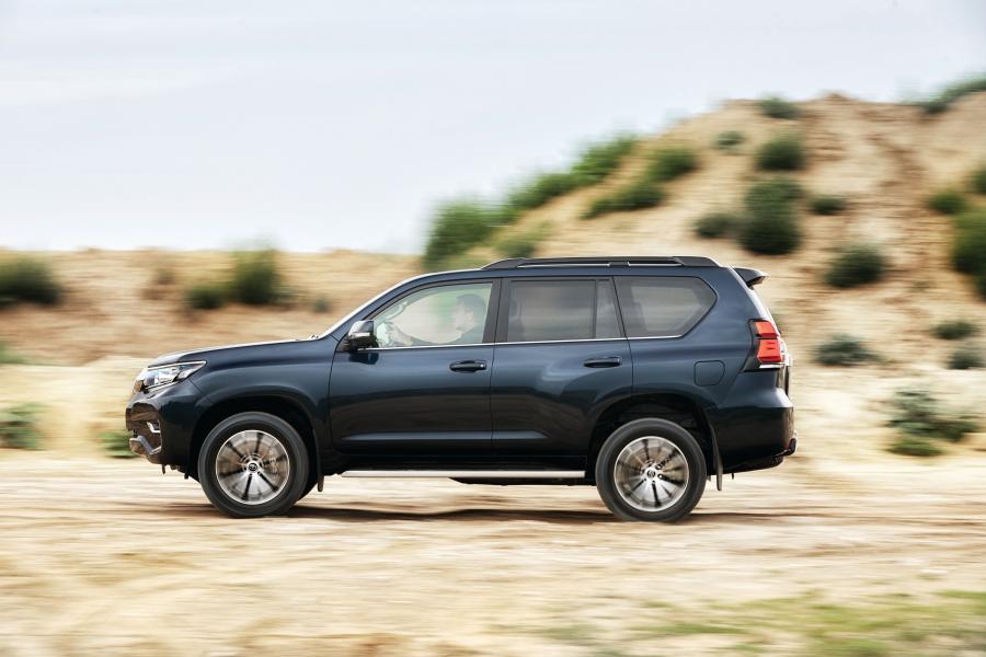  Toyota Land Cruiser Prado (150) 2017 года  (EU) (фото 8 из 50)